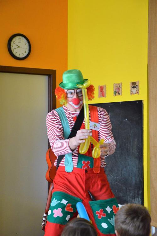 Divadlo Červených nosů a vystoupení klauna Brdíka v MŠ - 1. třída