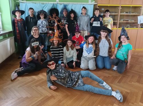 Čarodějná stezka pravopisem (třídy 6.B, 8.A a 8.B)