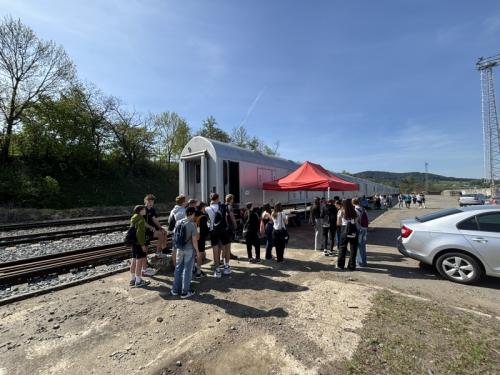 Revolution train